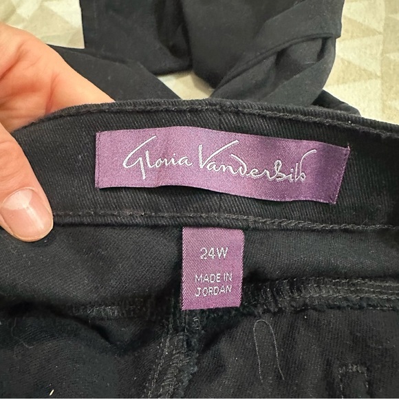 Gloria Vanderbilt Amanda jeans in black - Picture 4 of 4